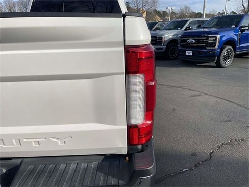 Used 2019 Ford F350 Lariat w/ Lariat Ultimate Package image 35