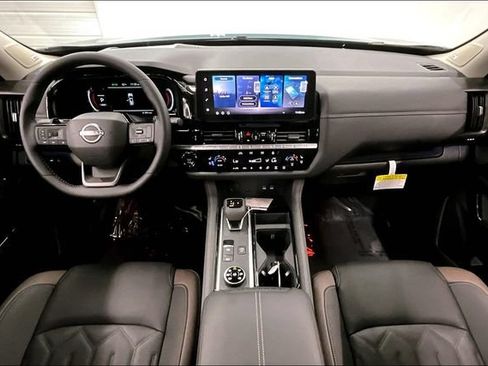 New 2026 Nissan Pathfinder Platinum w/ Cargo Package AWD/4WD image 5