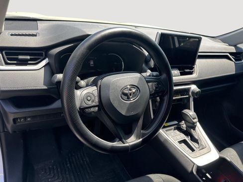 Used 2024 Toyota RAV4 XLE w/ Convenience Package image 10
