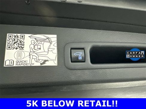 Used 2021 Toyota Sienna Limited image 20