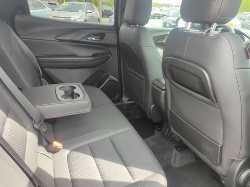 Certified 2023 Chevrolet TrailBlazer RS w/ Sun and Liftgate Package AWD/4WD image 17