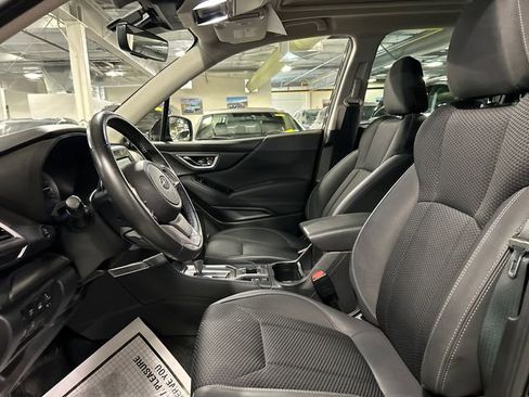 Used 2024 Subaru Forester Premium AWD/4WD image 10