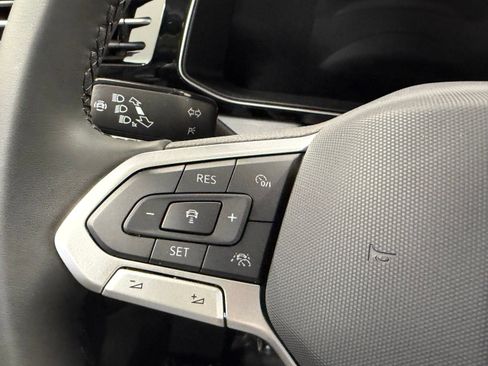New 2026 Volkswagen Jetta SE FWD image 35