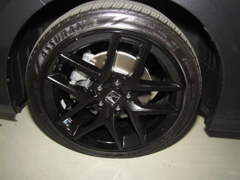 Certified 2025 Honda Civic Sport Touring image 27