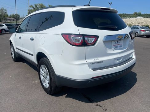 Used 2017 Chevrolet Traverse LS FWD image 3