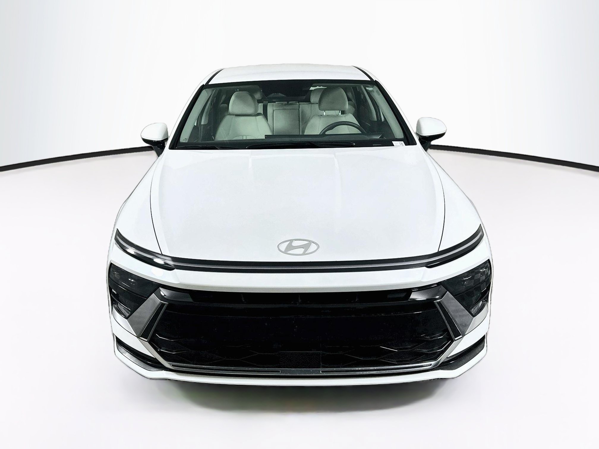 Used 2025 Hyundai Sonata SEL FWD image 2