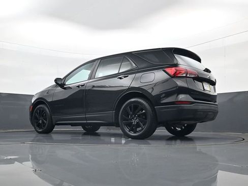 Used 2023 Chevrolet Equinox LS w/ Midnight Edition image 27