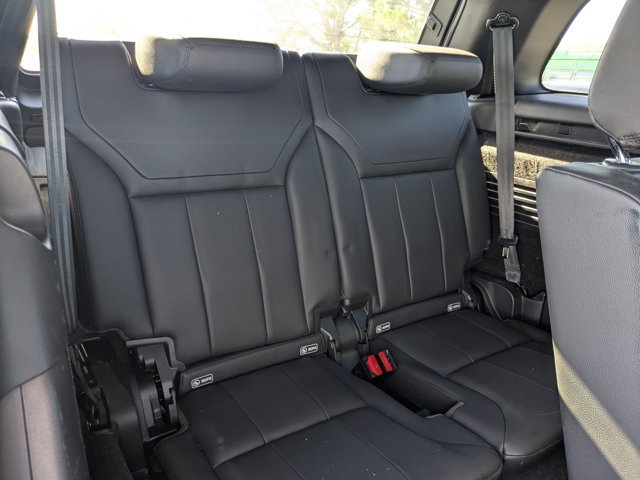 Used 2020 Land Rover Discovery Landmark AWD/4WD image 15