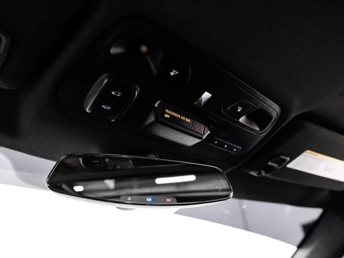 Used 2017 Chevrolet Camaro SS RWD image 32