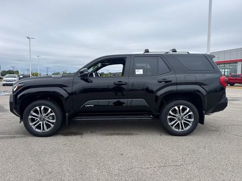 New 2026 Toyota 4Runner Limited AWD/4WD image 3