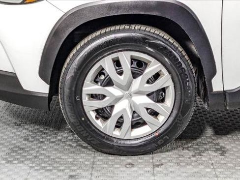 Used 2024 Toyota Corolla Cross L FWD image 7