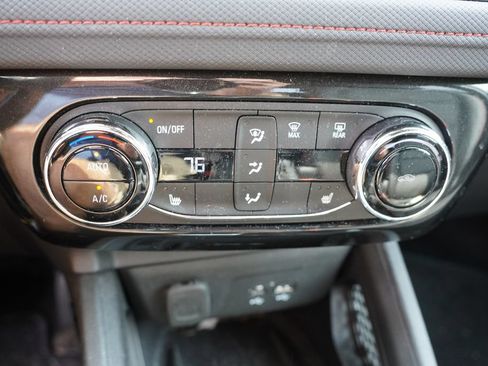Used 2025 Chevrolet TrailBlazer RS w/ Convenience Package AWD/4WD image 6