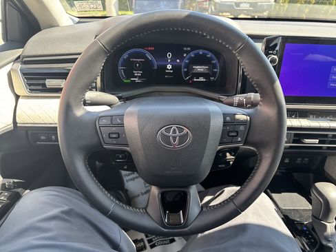 Certified 2025 Toyota Camry XLE image 18