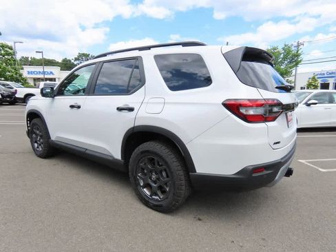 New 2025 Honda Pilot TrailSport image 4