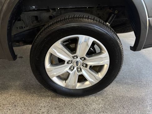 Used 2019 Ford F150 Platinum w/ Equipment Group 701A Luxury AWD/4WD image 23