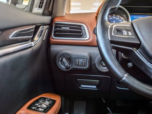 Used 2018 Maserati Ghibli RWD image 28