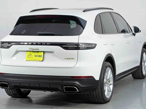 Used 2019 Porsche Cayenne E-Hybrid image 55