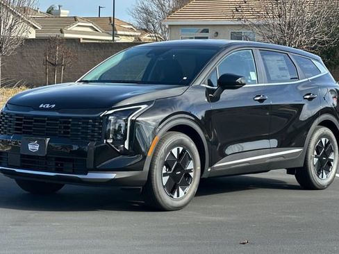 New 2026 Kia Sportage LX image 8