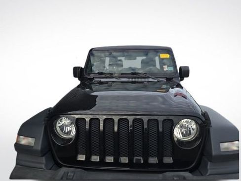 Used 2018 Jeep Wrangler Unlimited Sport image 4