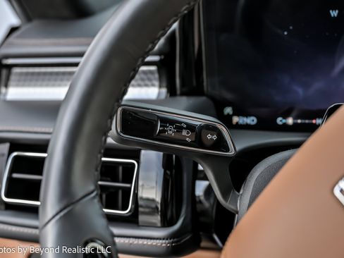 Used 2025 Lincoln Aviator Black Label w/ Jet Appearance Package image 31