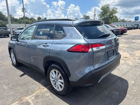 Used 2023 Toyota Corolla Cross LE FWD image 5