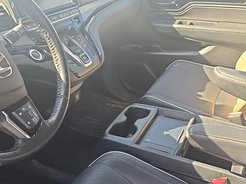 Used 2025 Honda Odyssey Elite image 9