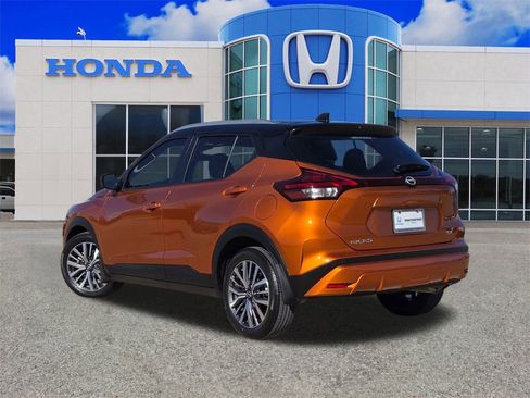 Used 2024 Nissan Kicks SV image 5