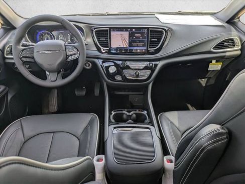 New 2027 Chrysler Pacifica Limited FWD image 14