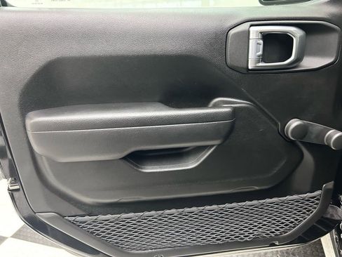 Used 2022 Jeep Wrangler Unlimited Sport image 10