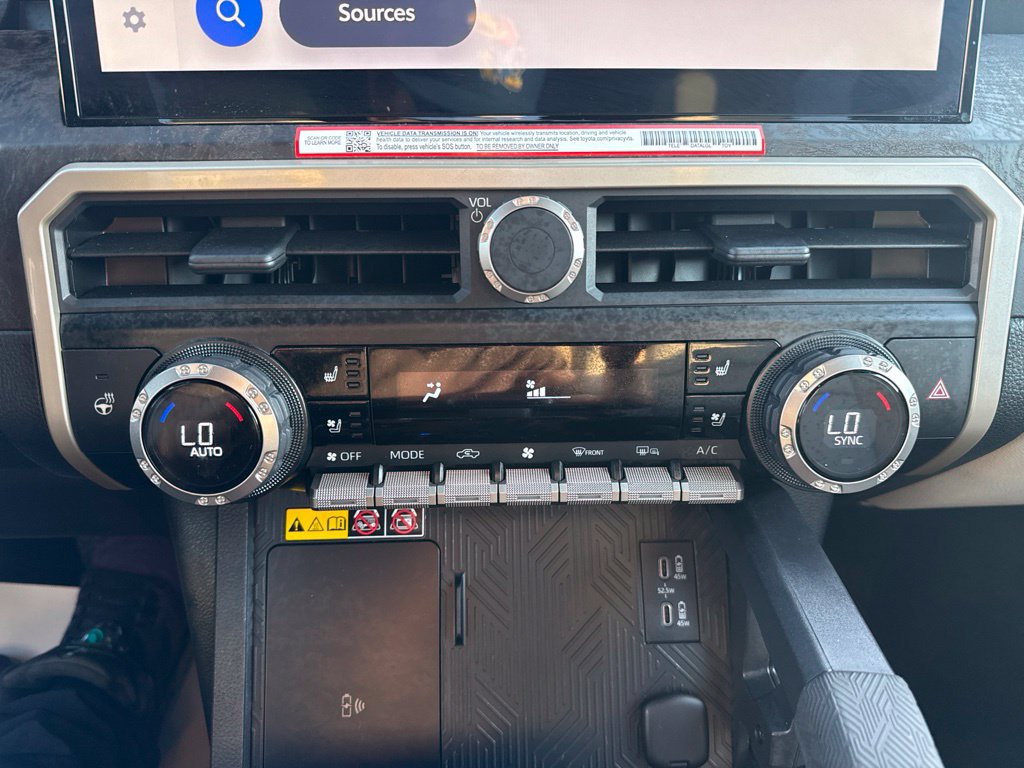 Used 2026 Toyota Tacoma Limited w/ Tow Tech Package AWD/4WD image 15