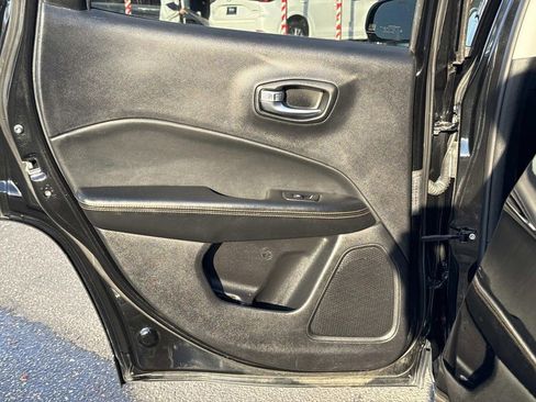 Used 2020 Jeep Compass Limited image 13