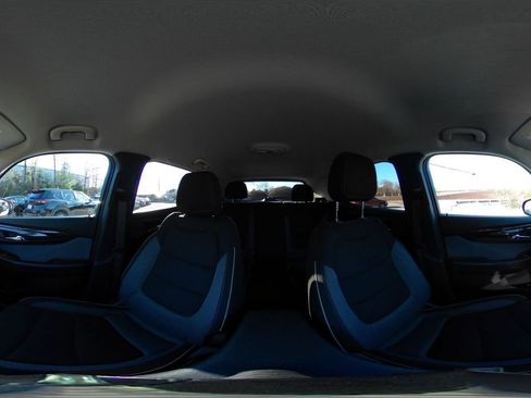 Used 2025 Chevrolet TrailBlazer LT w/ Driver Confidence Package image 37