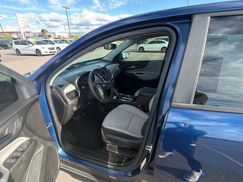 Used 2022 Chevrolet Equinox LS AWD/4WD image 12