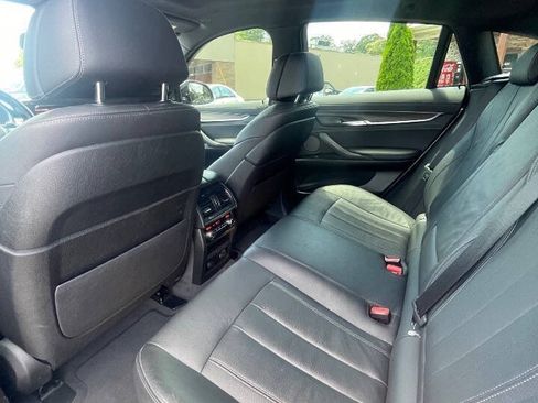 Used 2018 BMW X6 sDrive35i RWD image 13