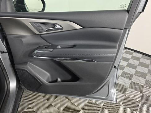 New 2026 Chevrolet Traverse LT w/ Driver Confidence Package image 38