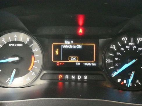 Used 2018 Ford Explorer XLT image 9