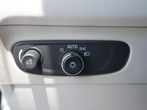Used 2023 Buick Envision Preferred AWD/4WD image 26