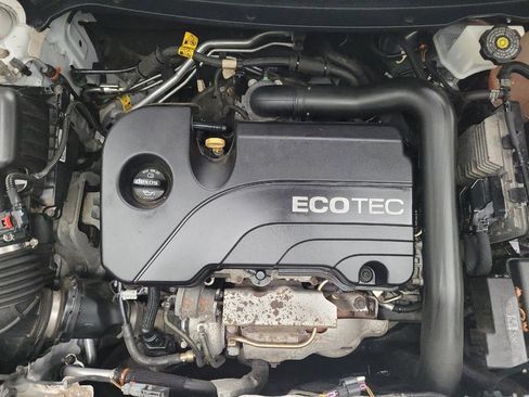 Used 2018 Chevrolet Equinox Premier image 30