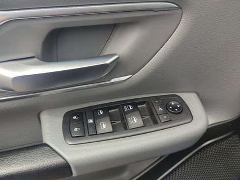 Used 2019 RAM 1500 Big Horn AWD/4WD image 36