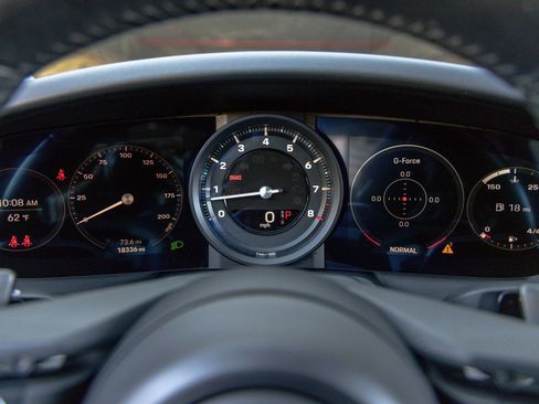 Certified 2024 Porsche 911 Carrera 4S w/ Premium Package image 33