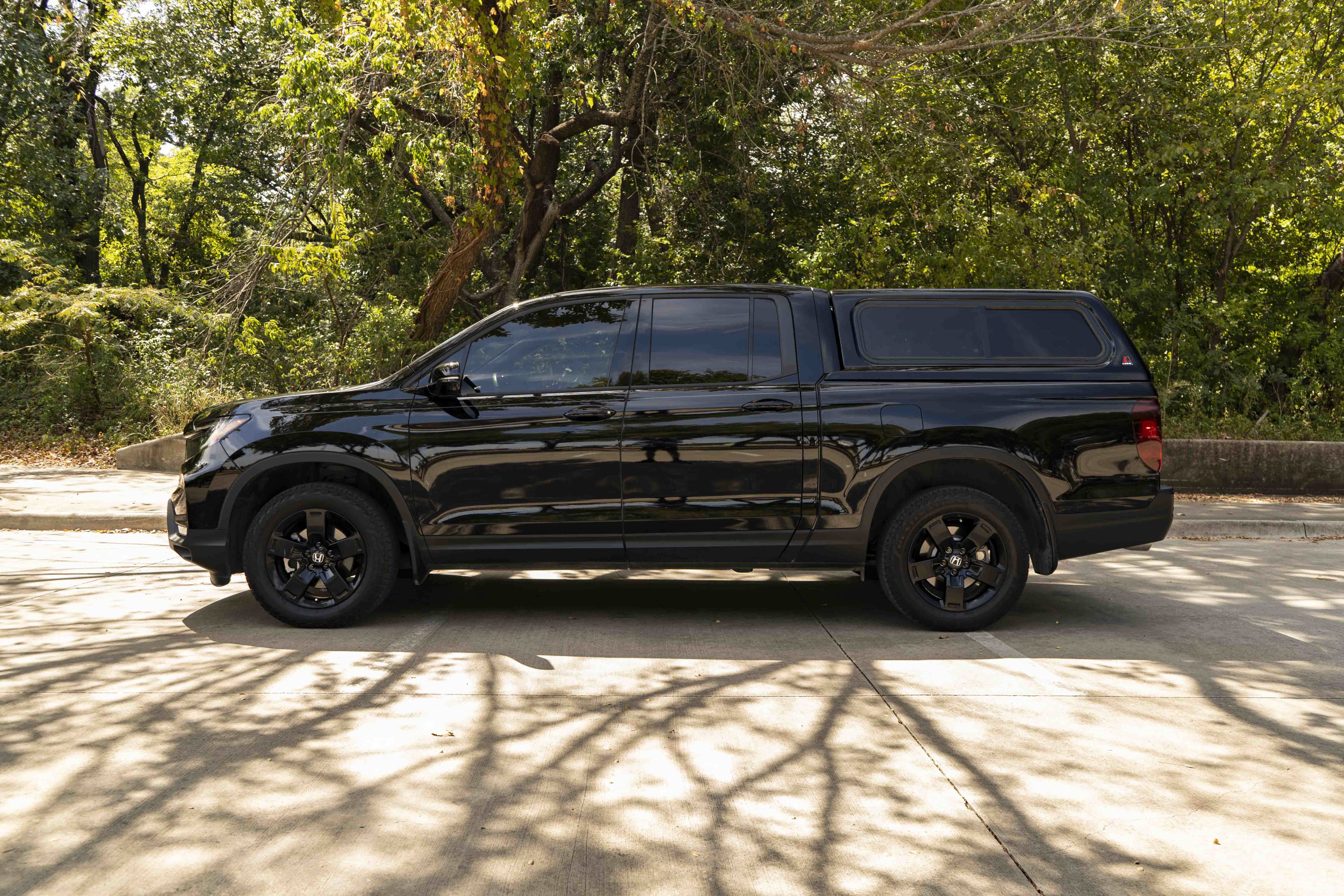 Used 2025 Honda Ridgeline Black Edition image 6