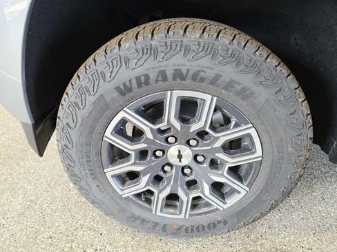 New 2026 Chevrolet Colorado Z71 image 15