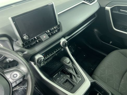 Used 2024 Toyota RAV4 XLE FWD image 18