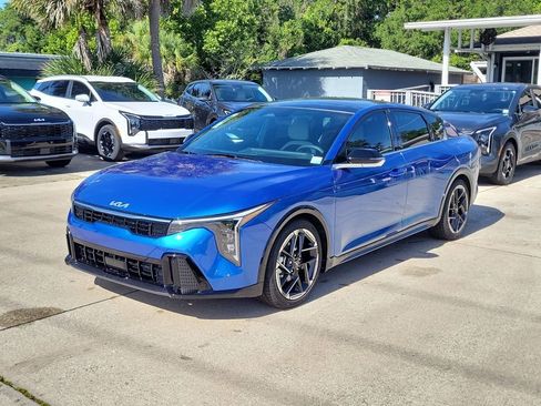 New 2026 Kia K4 EX w/ GT-Line Premium Package FWD image 3