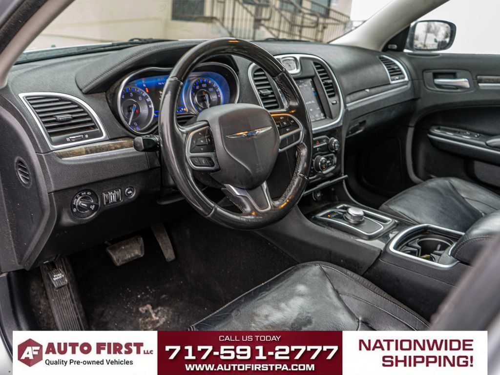 Used 2020 Chrysler 300 Limited AWD/4WD image 11