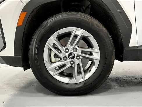 Used 2025 Hyundai Tucson SE AWD/4WD image 10
