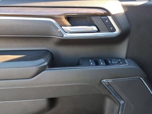 Used 2024 Chevrolet Silverado 1500 LT Trail Boss w/ LPO, Dark Essentials Package image 18