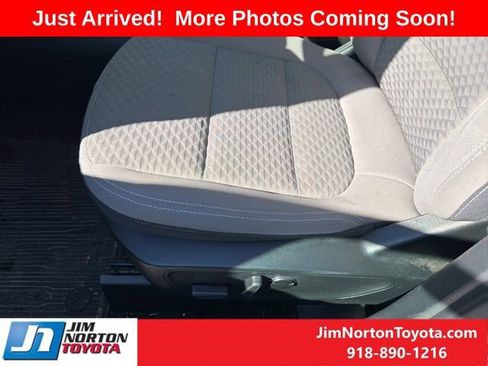 Used 2022 Ford Escape SE w/ Convenience Package image 8