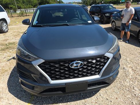 Used 2020 Hyundai Tucson SE w/ Cargo Package FWD image 2