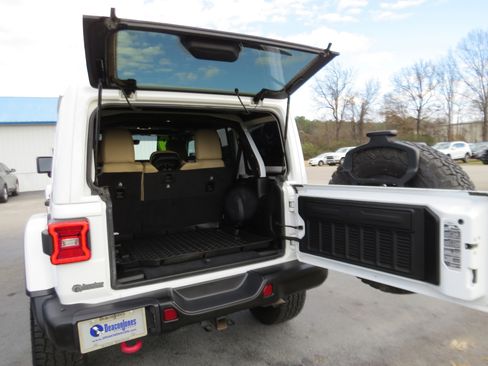 Used 2019 Jeep Wrangler Unlimited Rubicon image 16